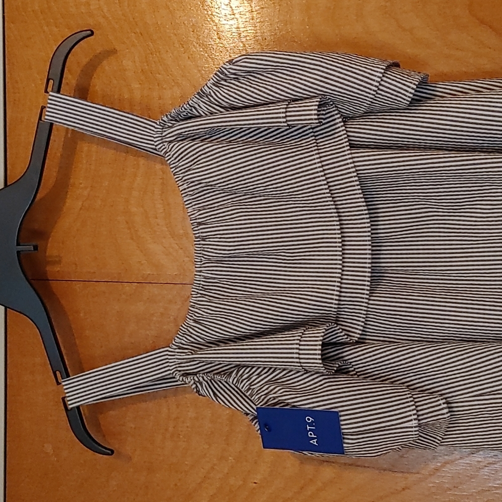 Striped Ruffle Sleeveless Top - Picture 5 of 6